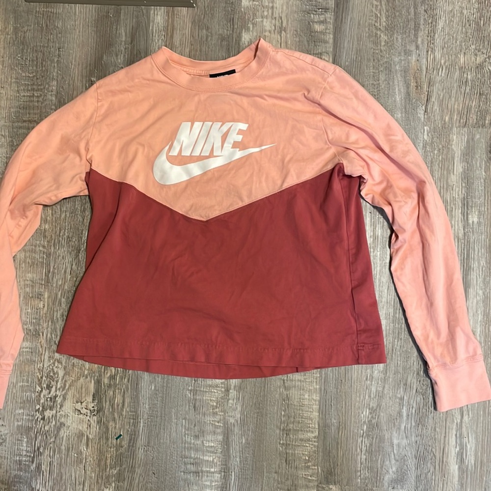 Ladies Nike long sleeve